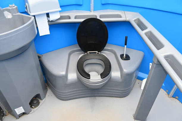Best Portable restroom trailer rental  in Red Oak, IA